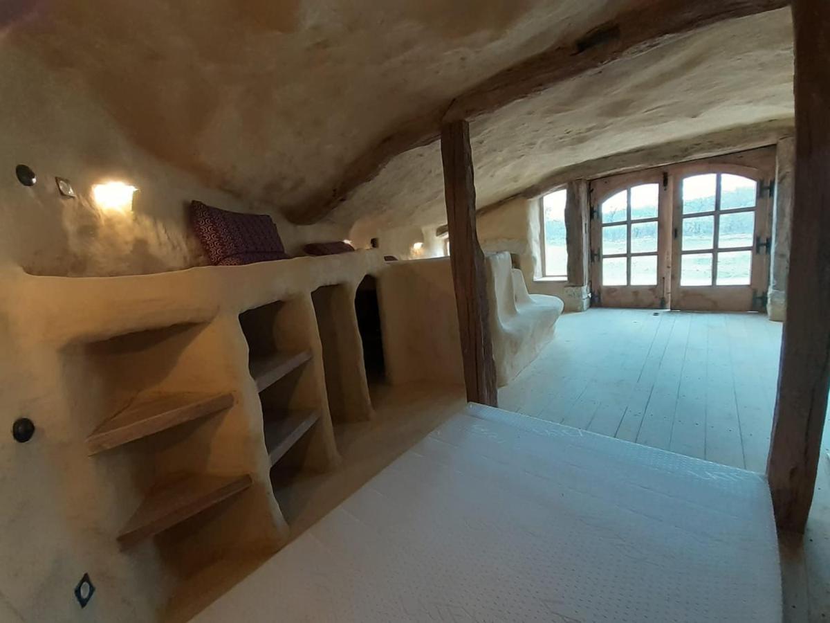 Maison Terre Les Cabanes De Fallot - Sauna Bain-Froid Piscine Naturelle L'isle-Bouzon المظهر الخارجي الصورة